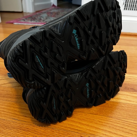 NWT Columbia Women’s Snow Boots - Picture 6 of 6